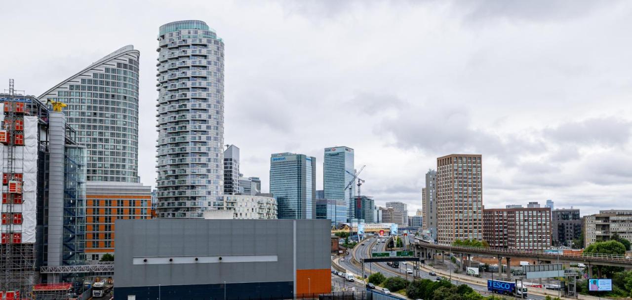 Two Bed Apartment Near Canary Wharf London Exterior foto