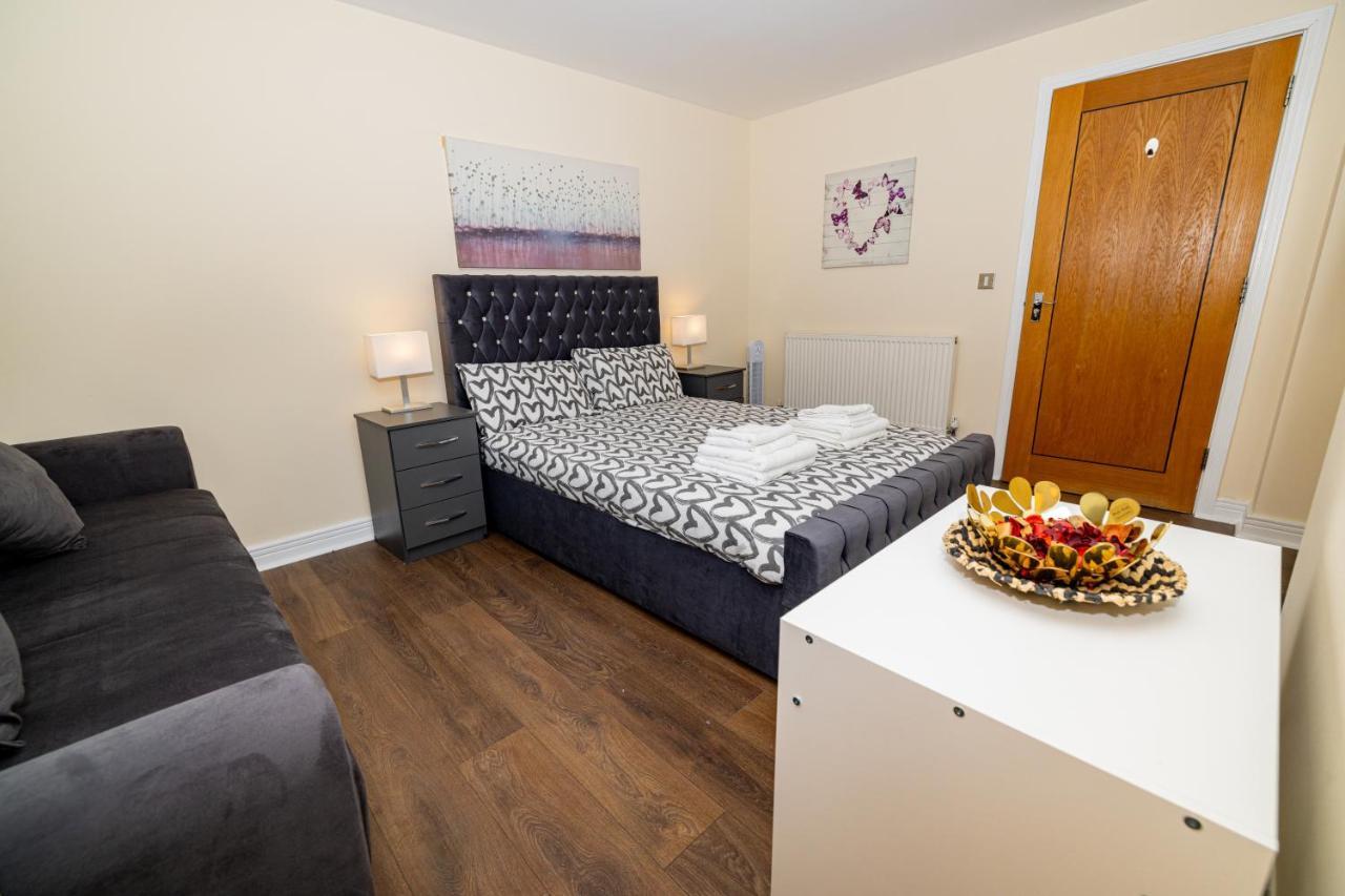 Two Bed Apartment Near Canary Wharf London Exterior foto