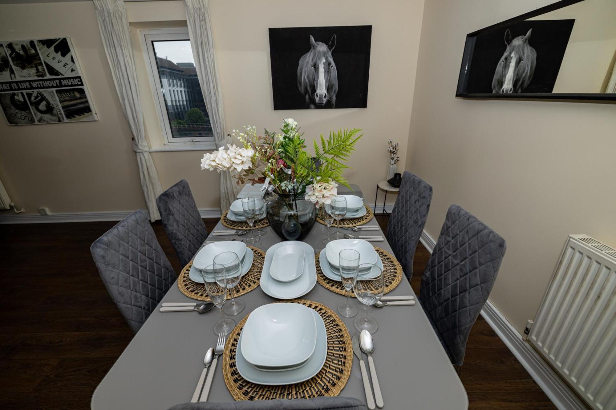 Two Bed Apartment Near Canary Wharf London Exterior foto